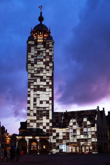 http://www.prismecreations.fr/files/gimgs/th-10_Bergues_video_mapping_Prisme_creations.jpg